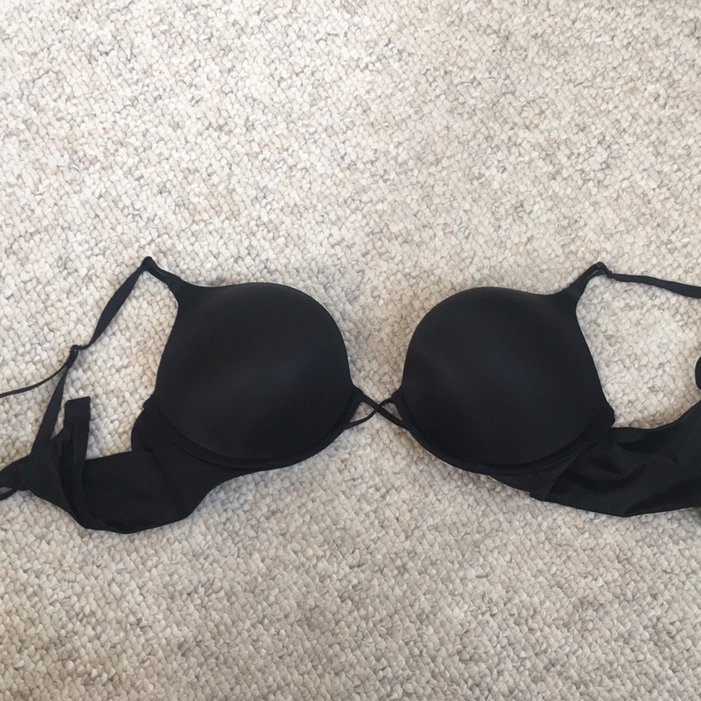 Victoria’s Secret bombshell bra